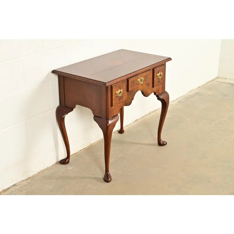 Councill Furniture Queen Anne Inlaid Mahogany Lowboy Dresser or Console Table - Image 4