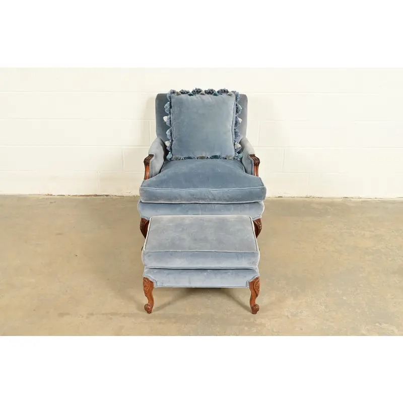Baker Furniture Style French Provincial Louis XV Carved Walnut Velvet Upholstered Lounge Chair and Ottoman | Circa 1960s - Image 5