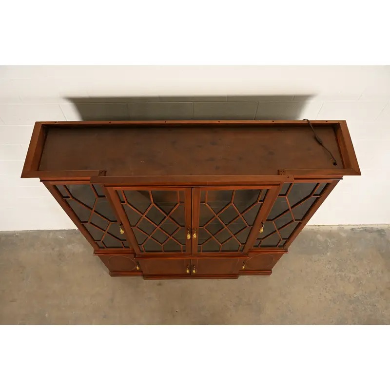 Baker Furniture Historic Charleston Georgian Inlaid Mahogany Breakfront Bookcase Cabinet - Image 7
