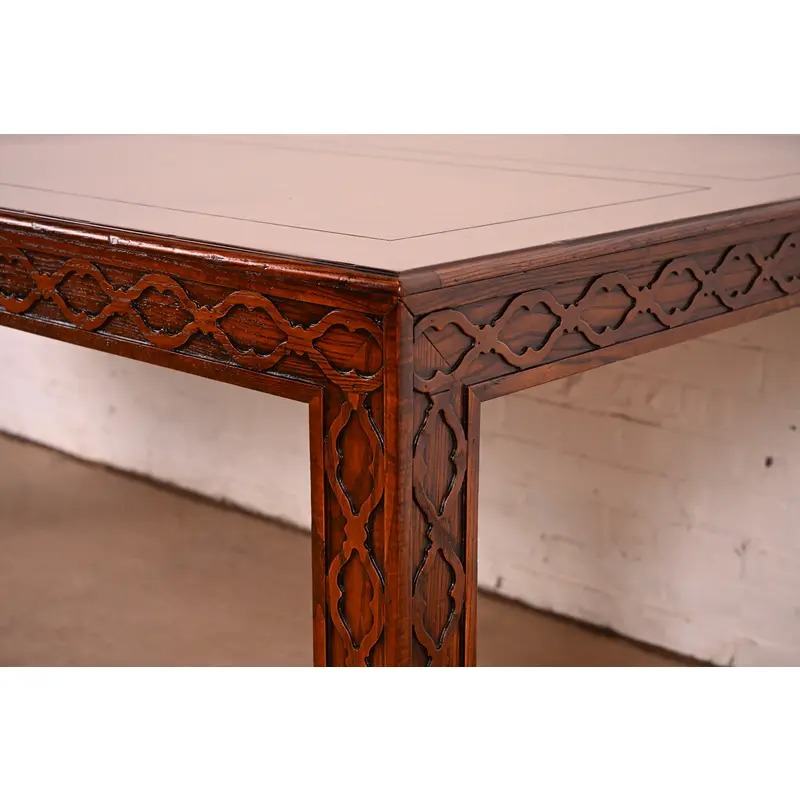Henredon Mid-Century Modern Hollywood Regency Oak and Burl Wood Extension Dining Table, Newly Refinished - Image 7