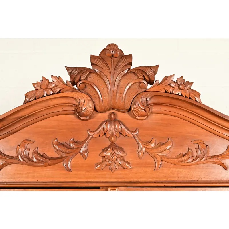 R. J. Horner Style Antique Victorian Carved Walnut Bookcase Cabinet, Circa 1880s - Image 9