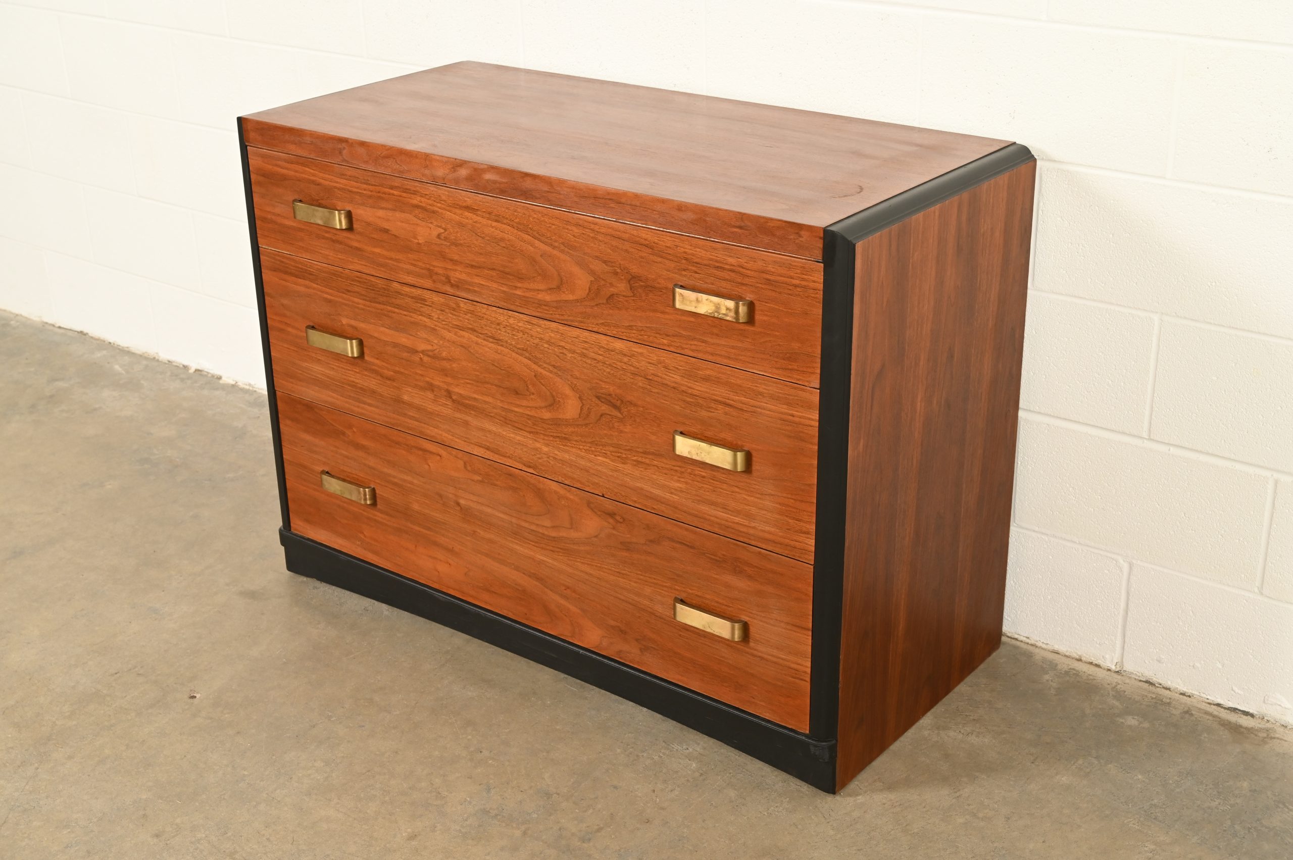 Donald Deskey Style Art Deco Walnut Dresser or Chest of Drawers, Circa 1940s - Image 5