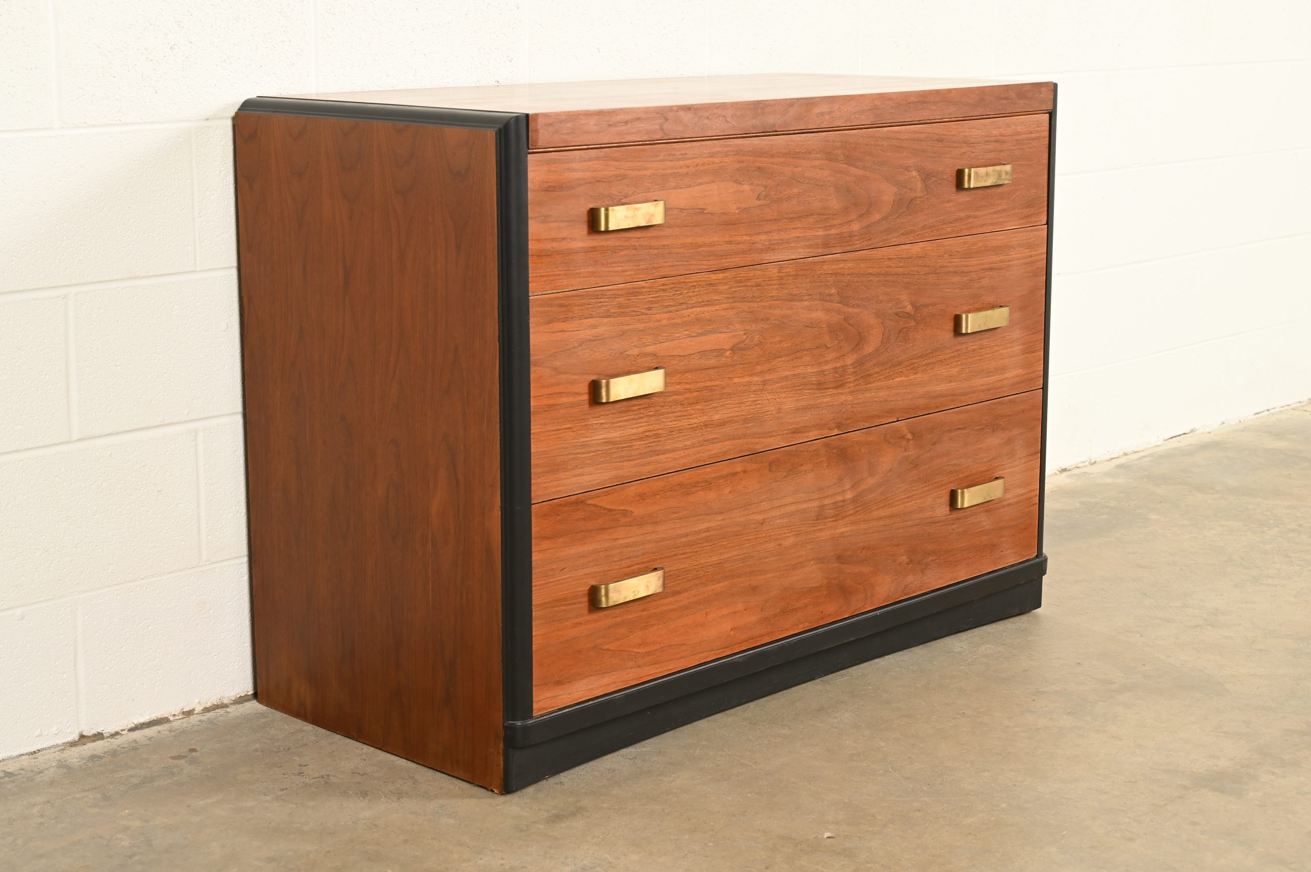 Donald Deskey Style Art Deco Walnut Dresser or Chest of Drawers, Circa 1940s - Image 3
