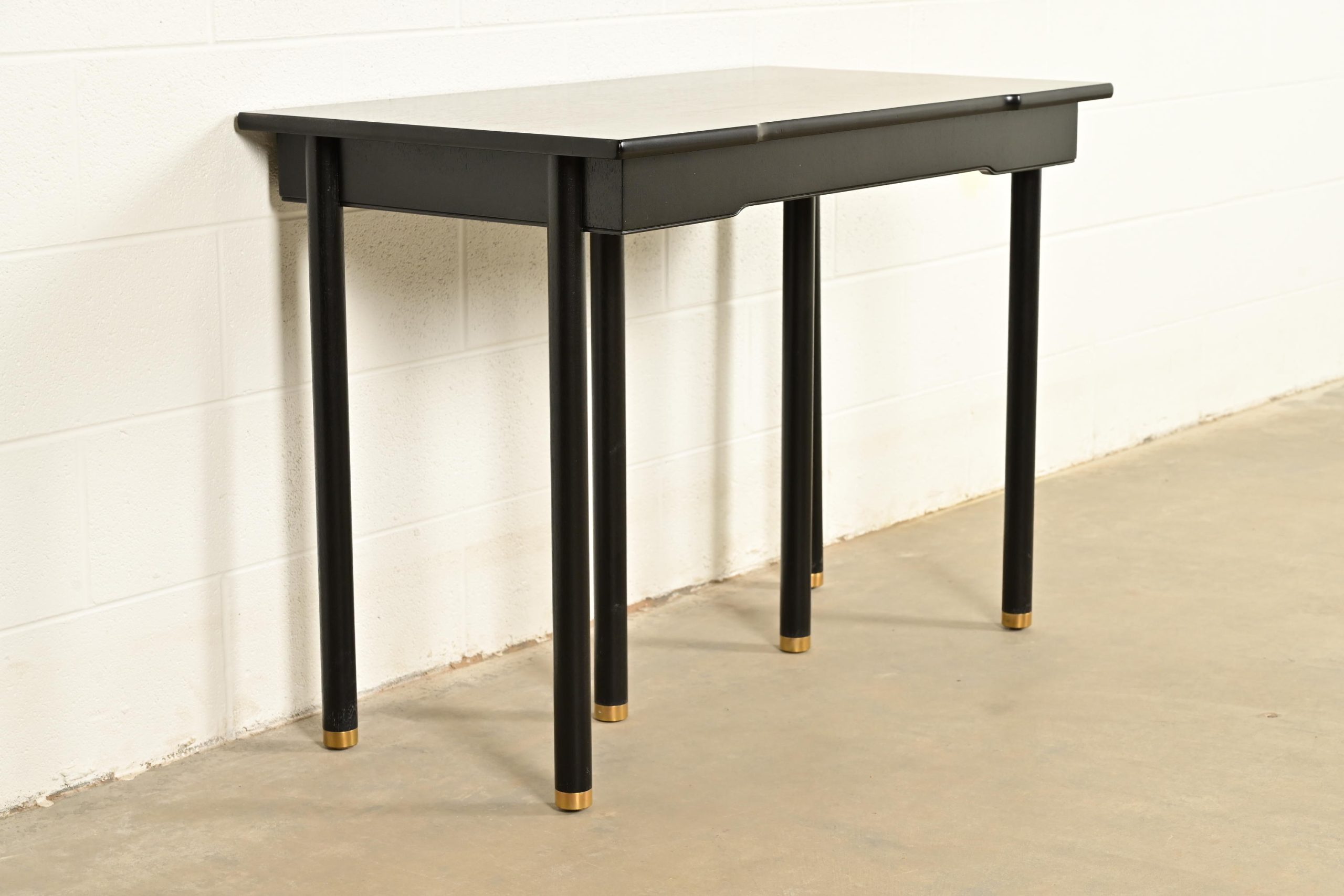 John Widdicomb Mid-Century Modern Hollywood Regency Black Lacquer and Brass Console Table, Newly Refinished