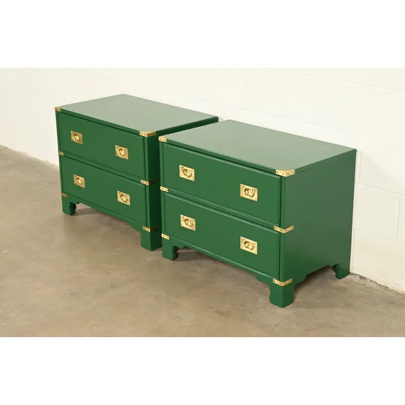 Drexel Heritage Mid-Century Hollywood Regency Campaign Green Lacquered Nightstands | Pair - Image 3
