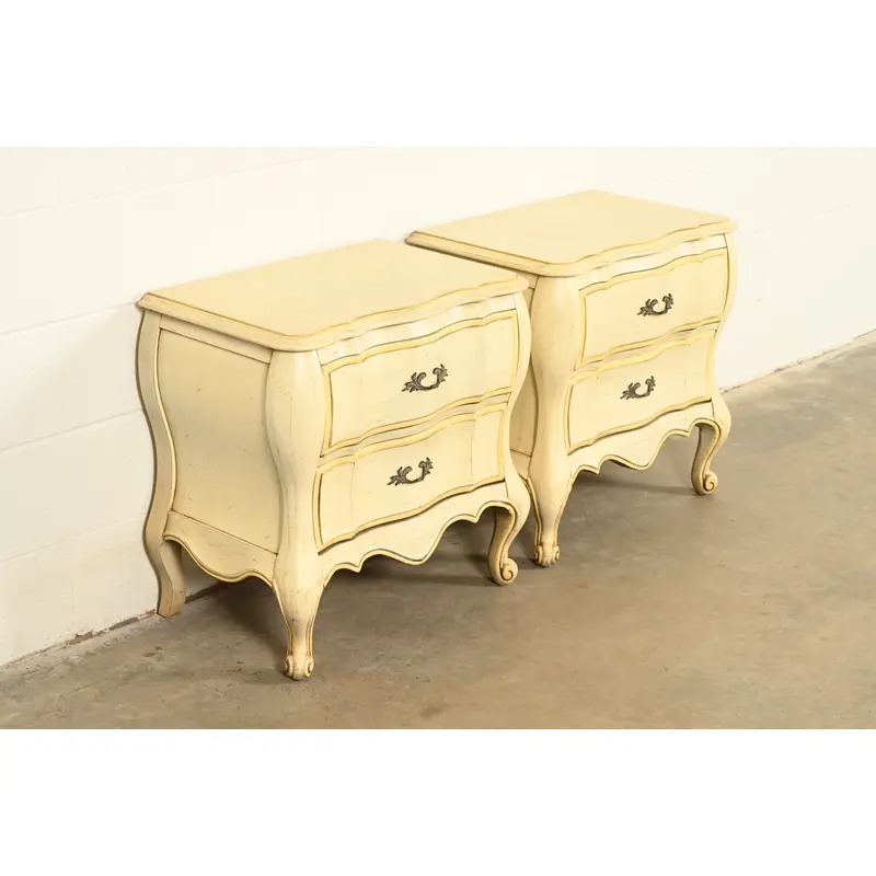 White Furniture French Provincial Louis XV Cream Lacquered Nightstands, Pair - Image 5