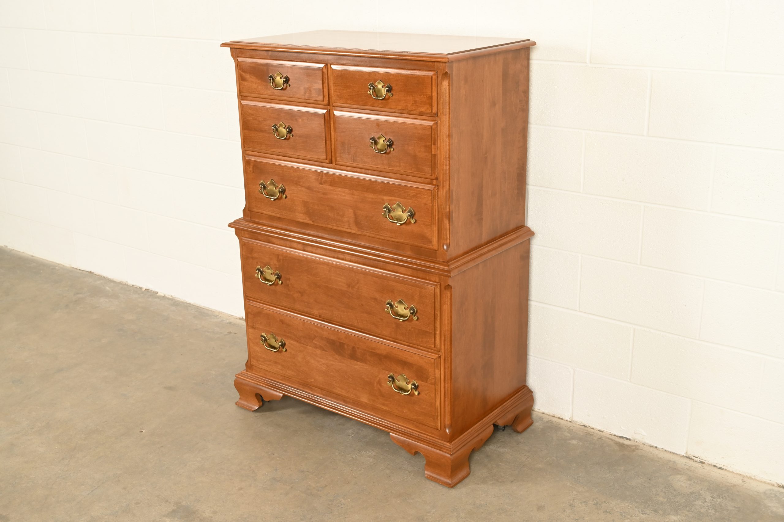 Ethan Allen Early American Solid Maple Chest-on-Chest Seven-Drawer Highboy Dresser - Image 3