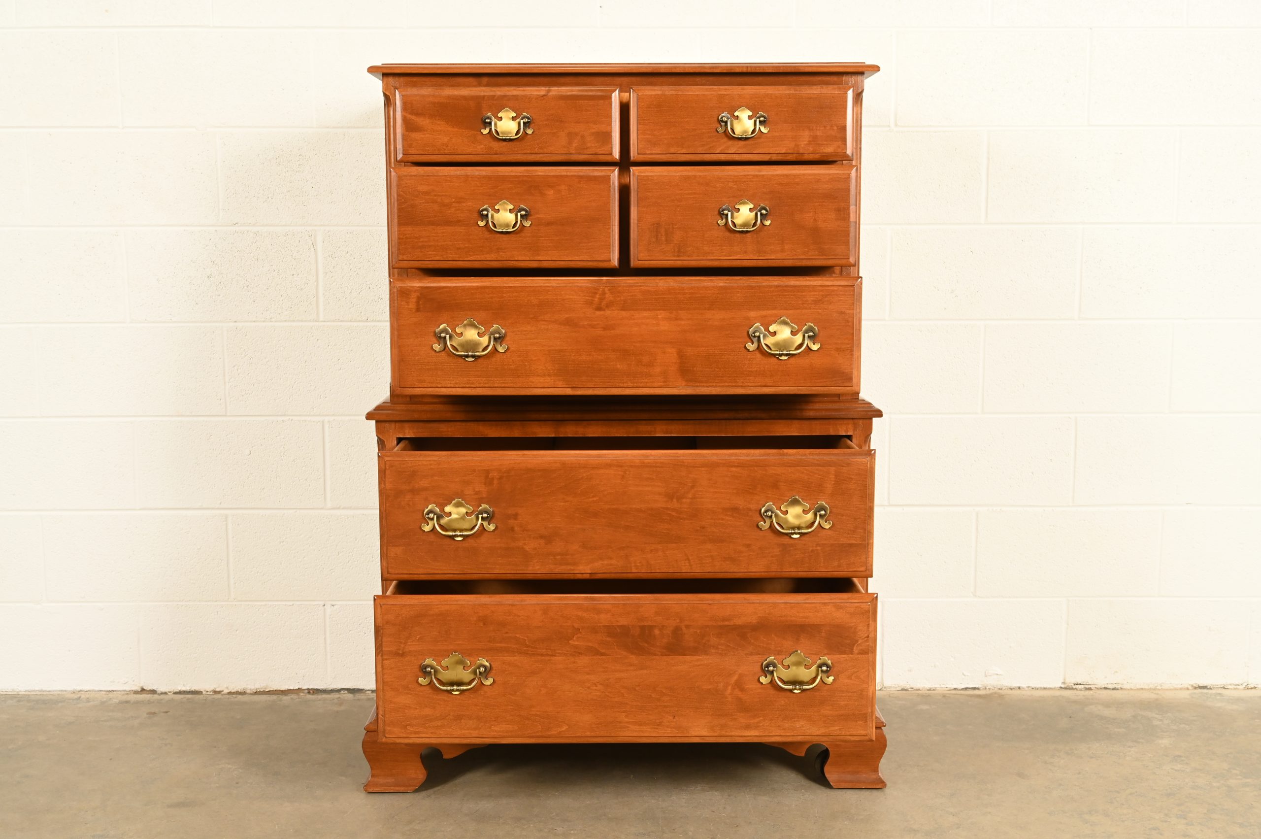 Ethan Allen Early American Solid Maple Chest-on-Chest Seven-Drawer Highboy Dresser - Image 6