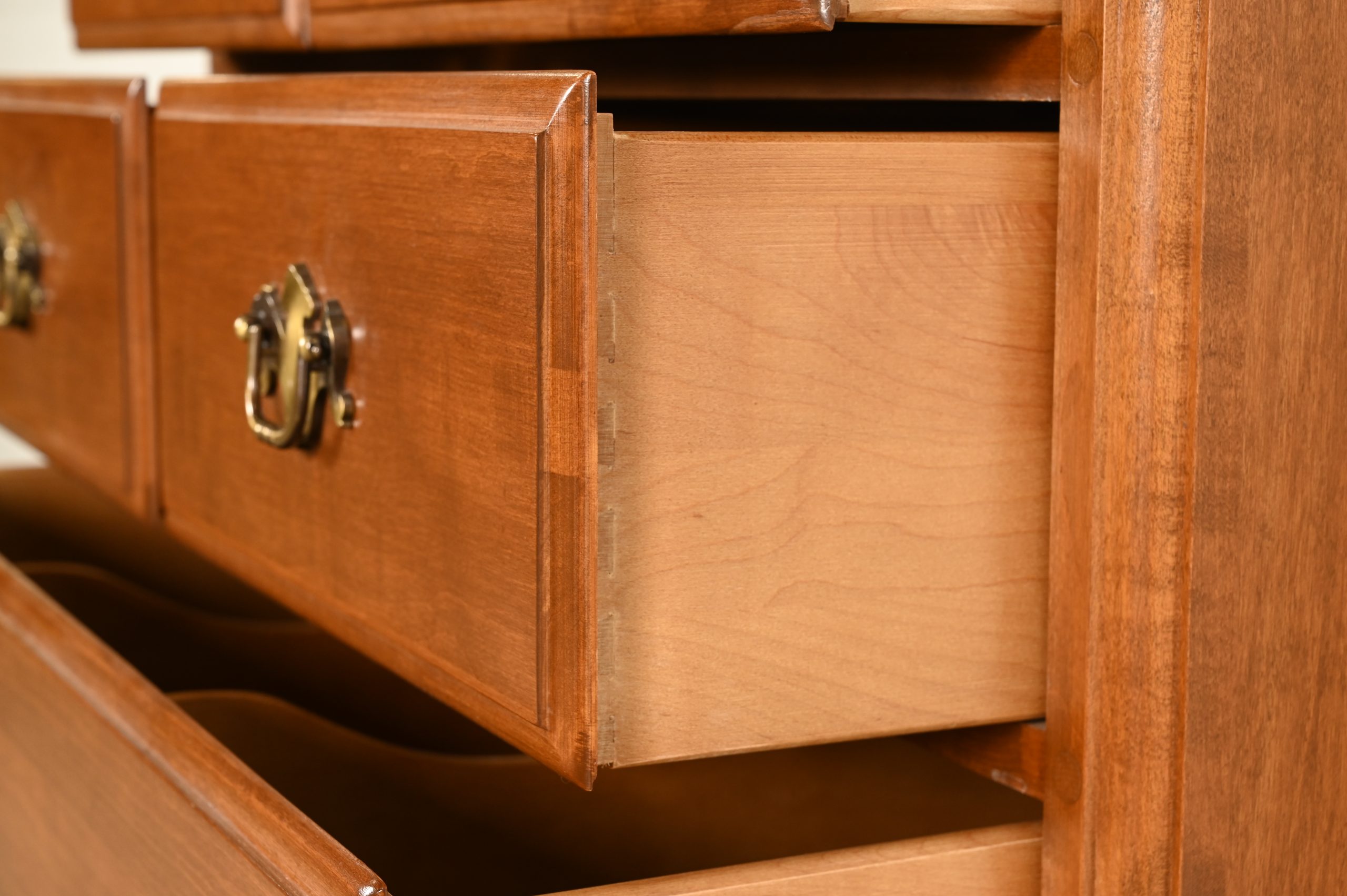 Ethan Allen Early American Solid Maple Chest-on-Chest Seven-Drawer Highboy Dresser - Image 11