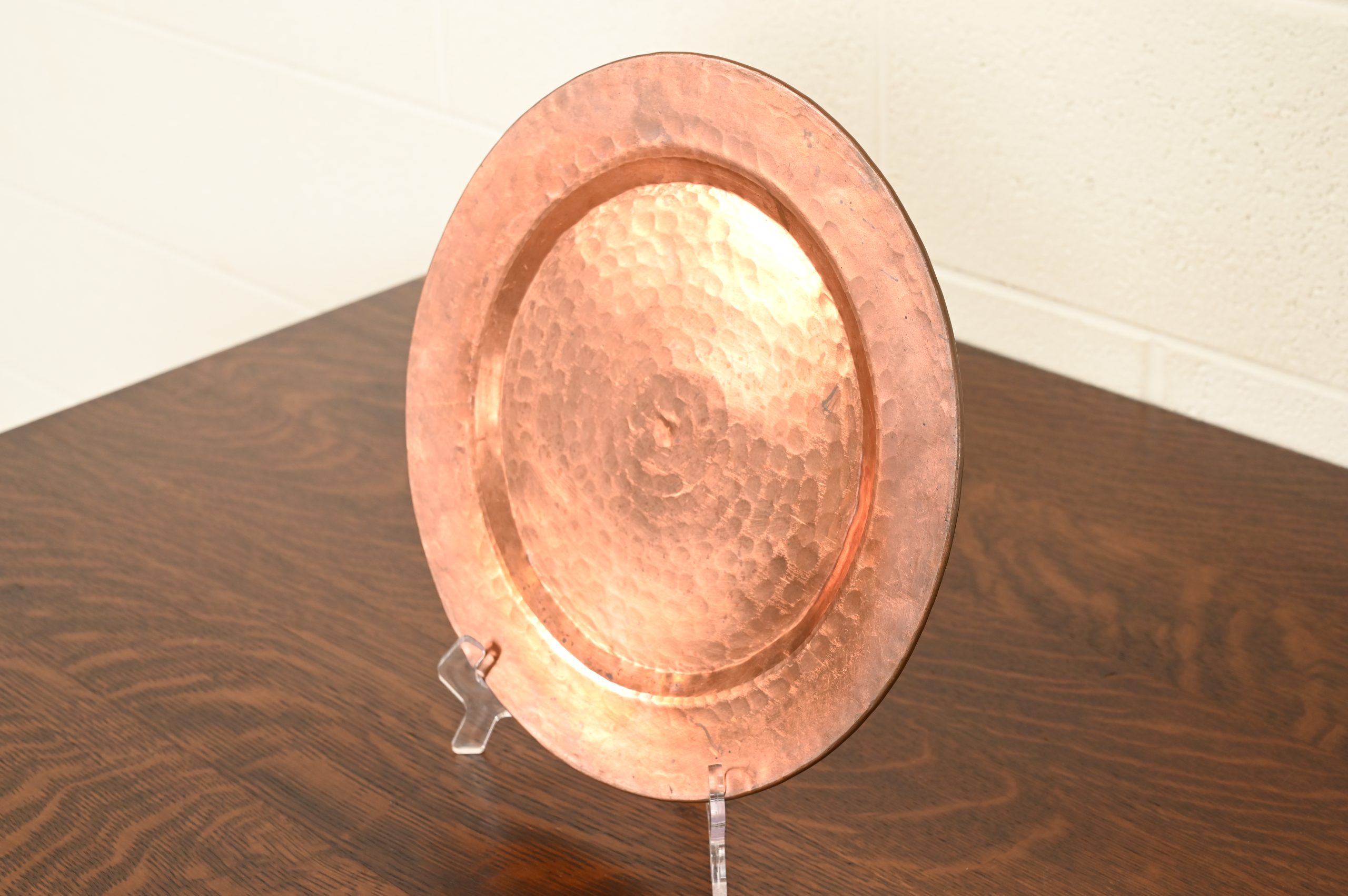 Roycroft Style Arts & Crafts Hammered Copper Charger Plate or Tray - Image 3