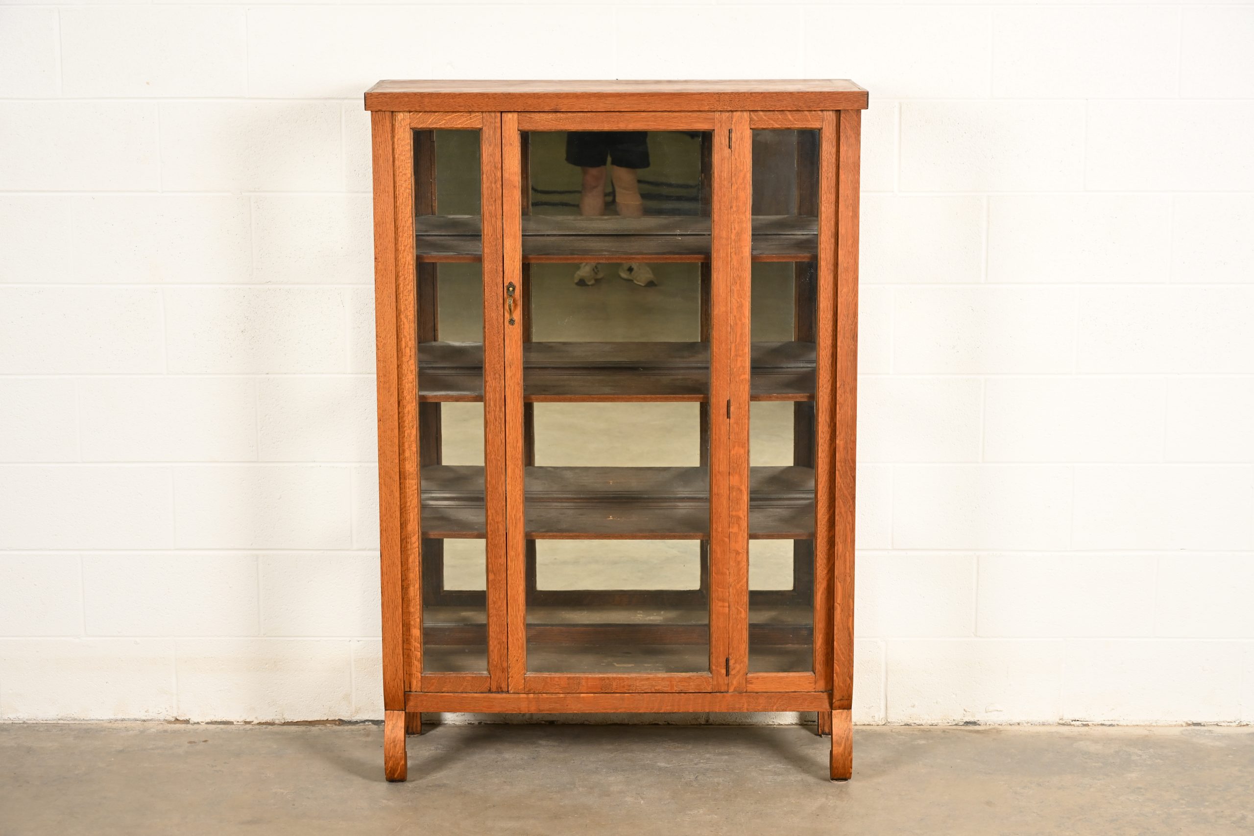 Berkey & Gay Style Antique Mission Oak Arts & Crafts Bookcase Cabinet, Circa 1910 - Image 4