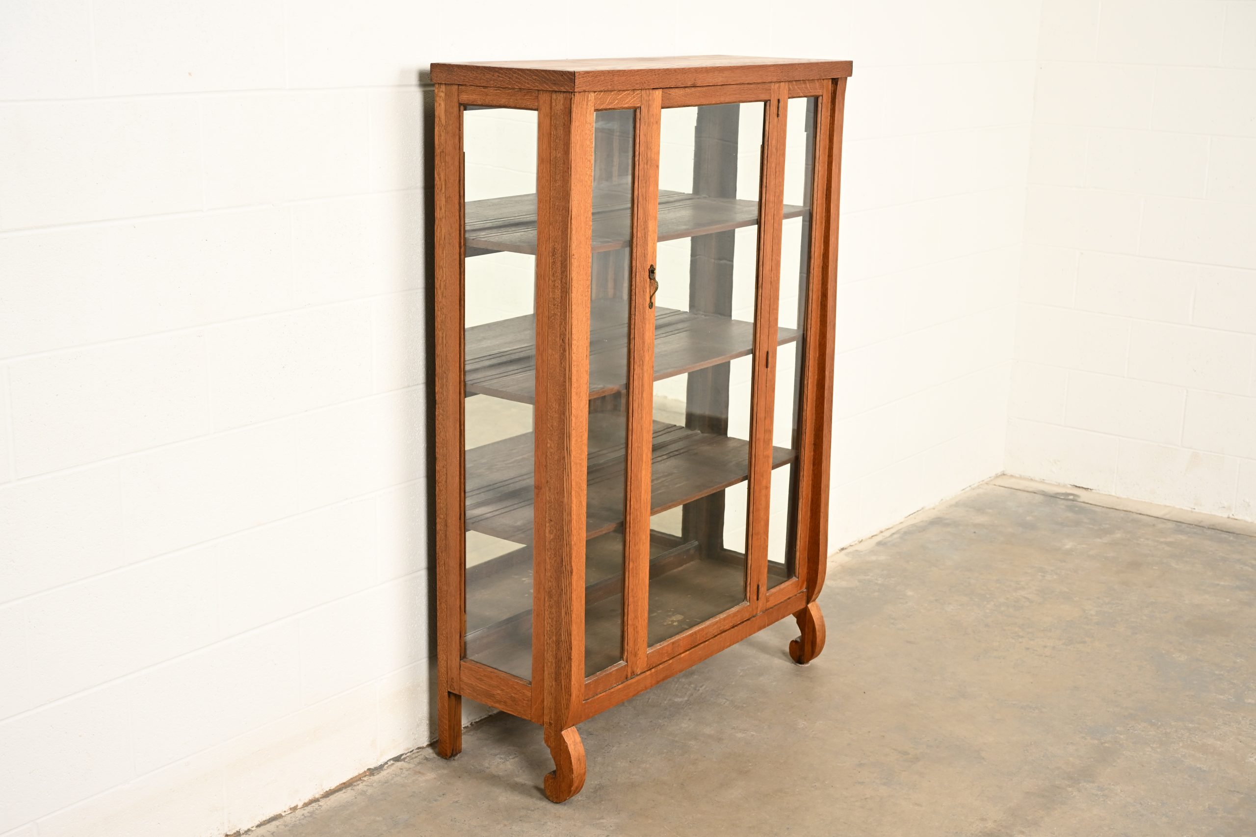 Berkey & Gay Style Antique Mission Oak Arts & Crafts Bookcase Cabinet, Circa 1910