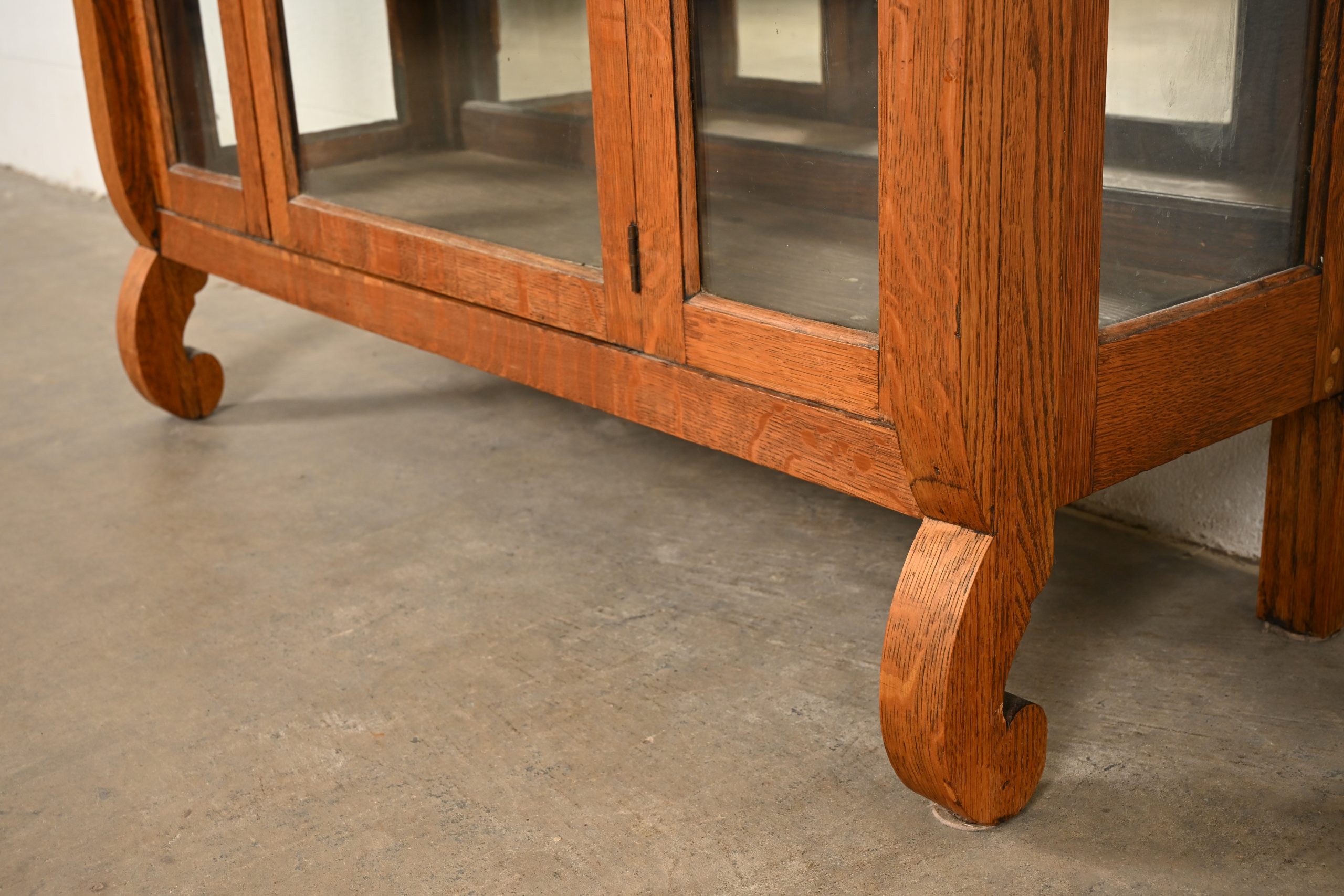 Berkey & Gay Style Antique Mission Oak Arts & Crafts Bookcase Cabinet, Circa 1910 - Image 12