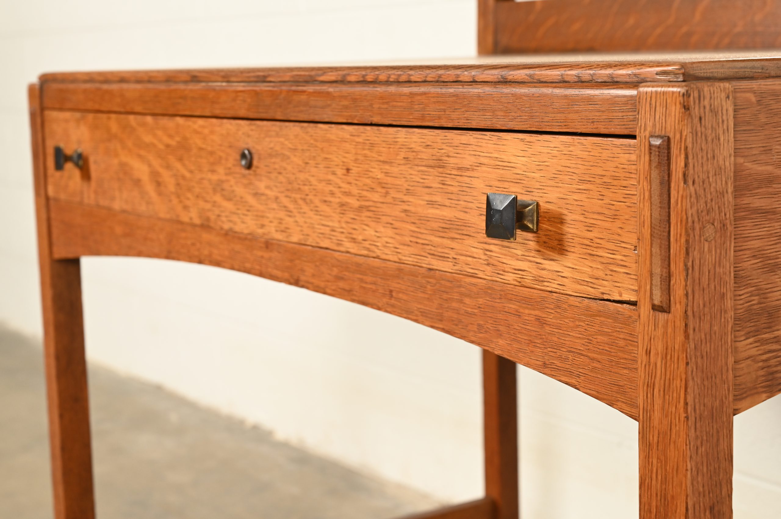 Limbert Antique Mission Oak Arts & Crafts Vanity or Dressing Table With Mirror, Circa 1910 - Image 12