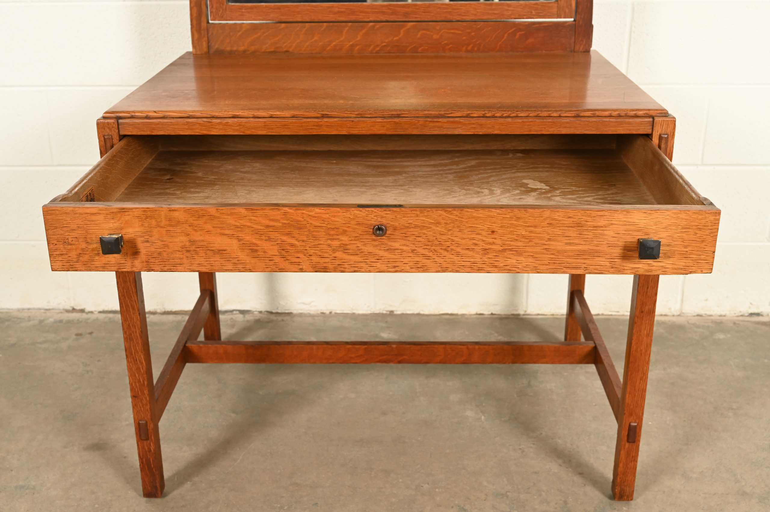 Limbert Antique Mission Oak Arts & Crafts Vanity or Dressing Table With Mirror, Circa 1910 - Image 6