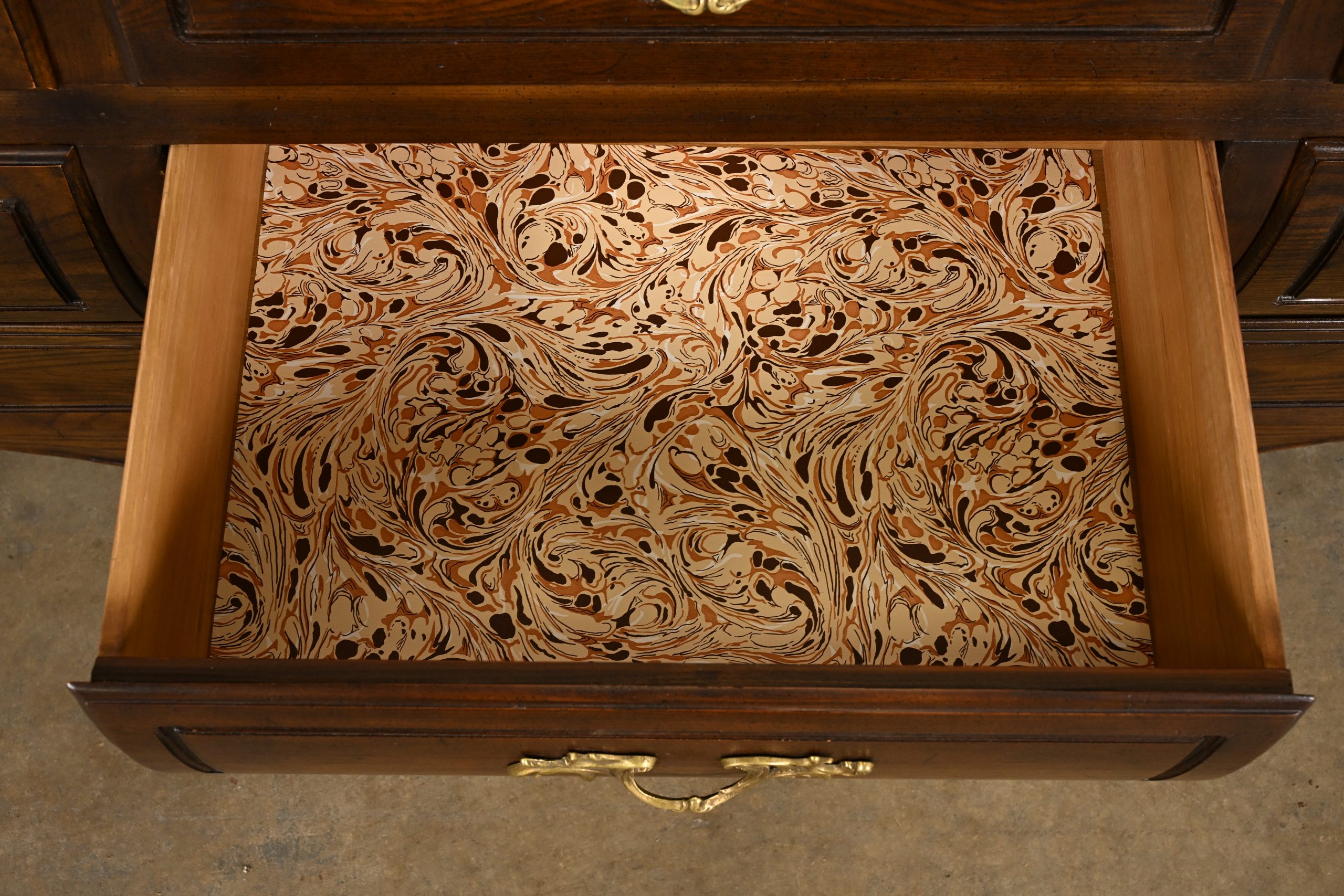 Baker Furniture French Provincial Louis XV Carved Oak and Burl Wood Triple Dresser or Credenza - Image 8