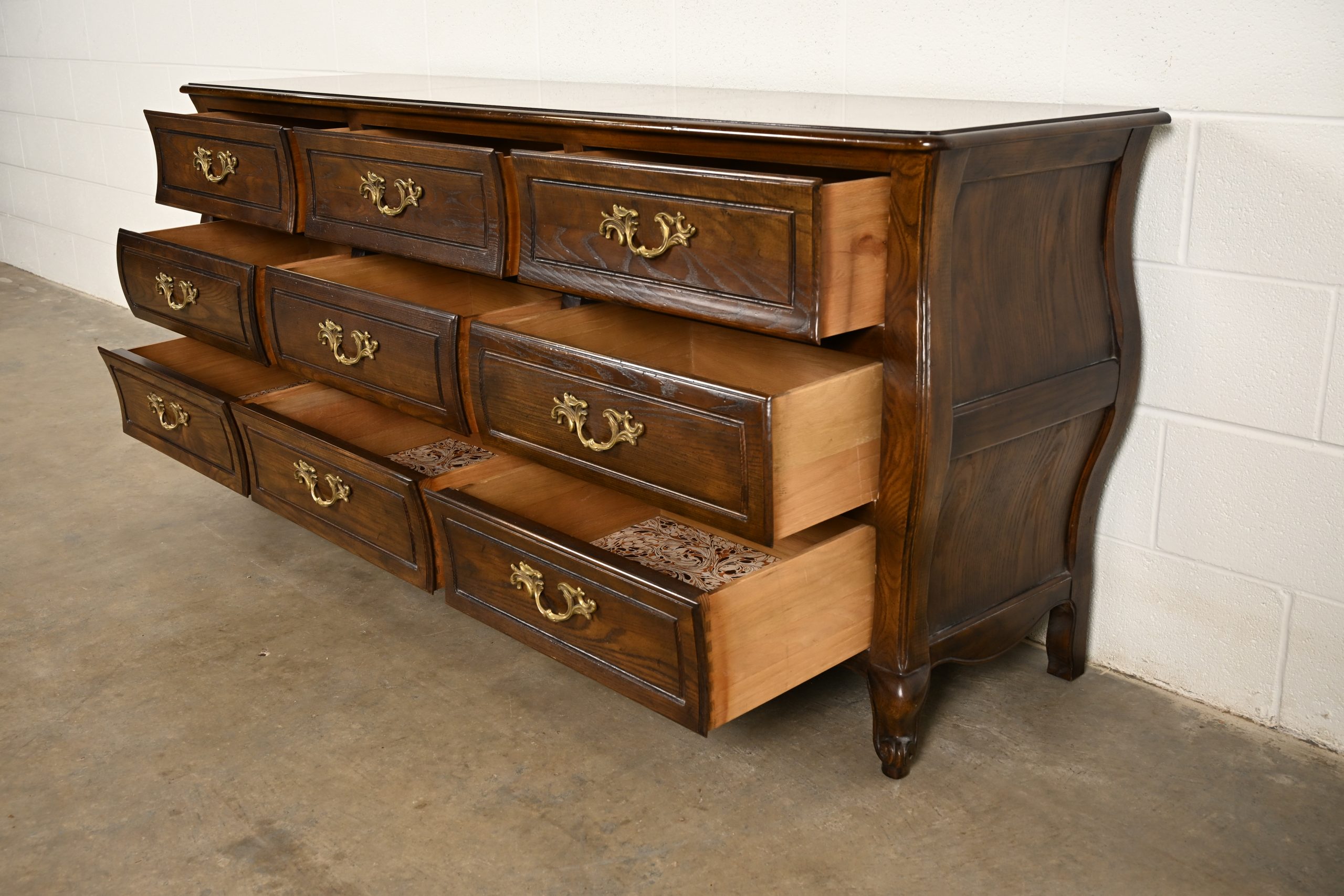 Baker Furniture French Provincial Louis XV Carved Oak and Burl Wood Triple Dresser or Credenza - Image 6
