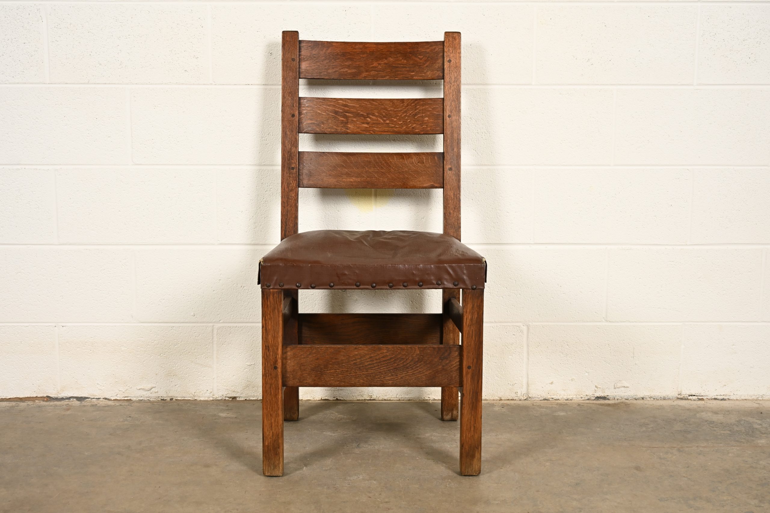Gustav Stickley Antique Mission Oak Arts & Crafts Ladder Back Side Chair or Dining Chair, Circa 1910
