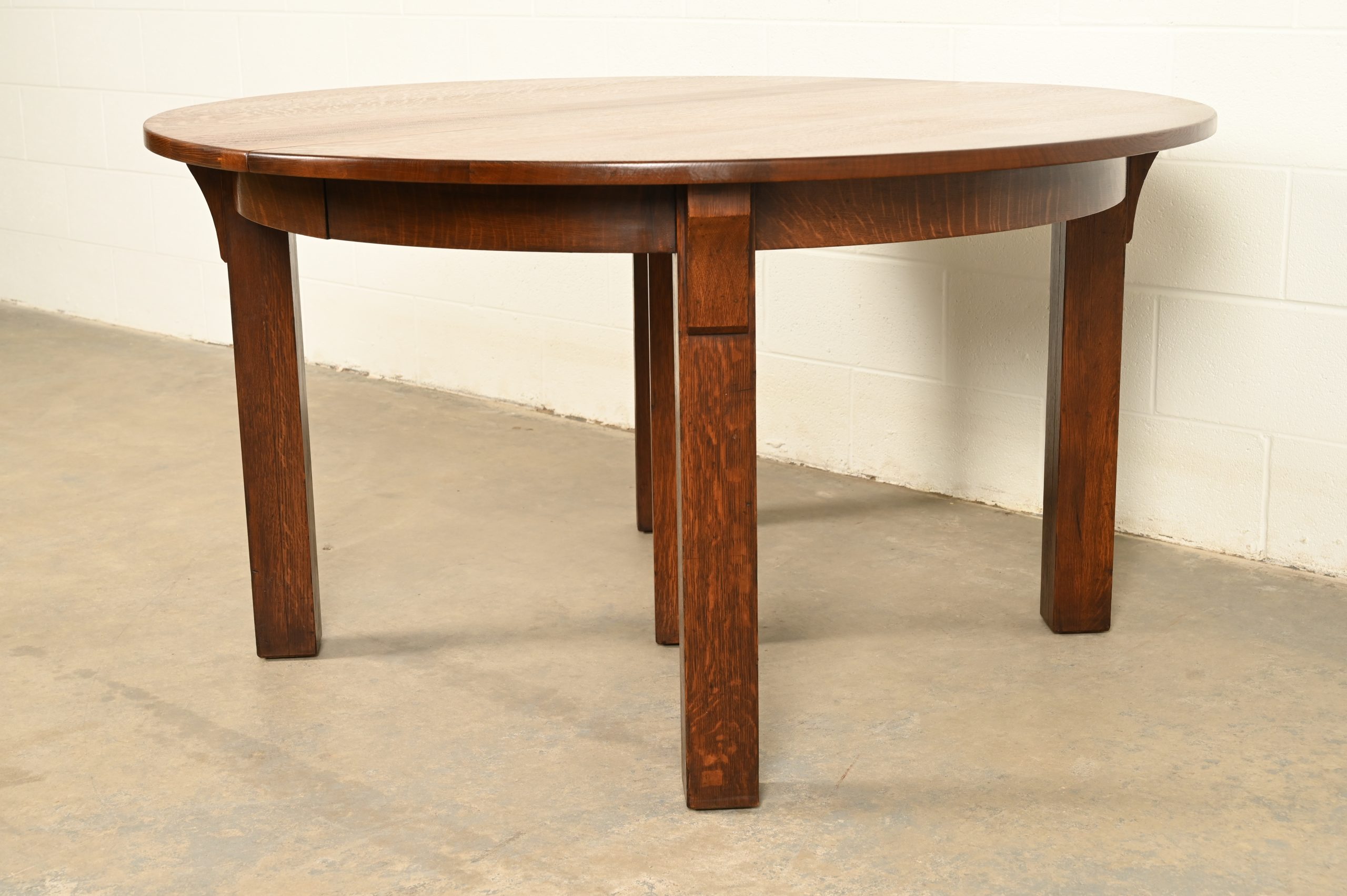Limbert Antique Mission Oak Arts & Crafts Five-Leg Extension Dining Table, Newly Refinished - Image 4