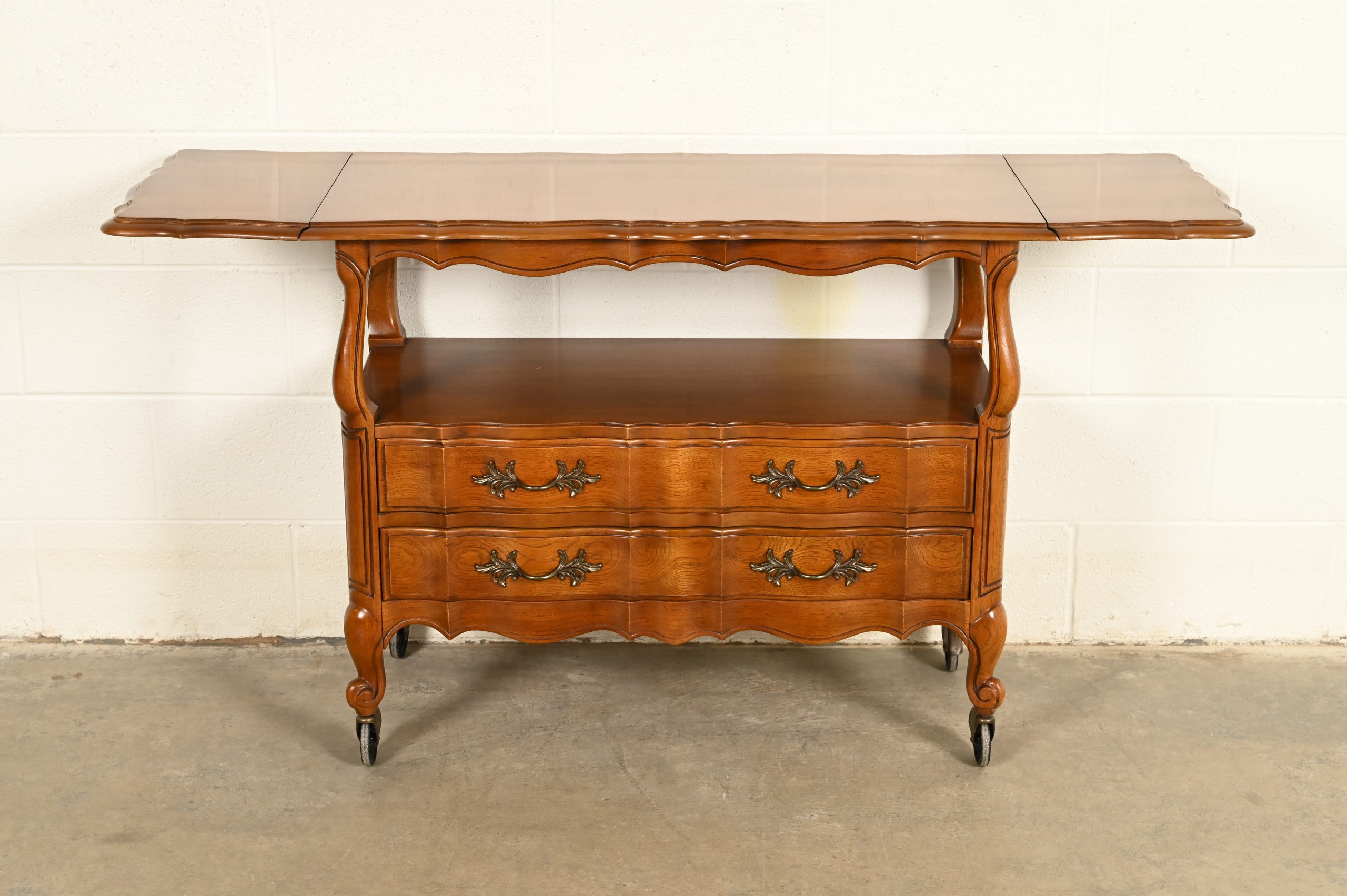 Thomasville French Provincial Louis XV Carved Walnut Buffet Server or Bar Cart, Circa 1970s - Image 8