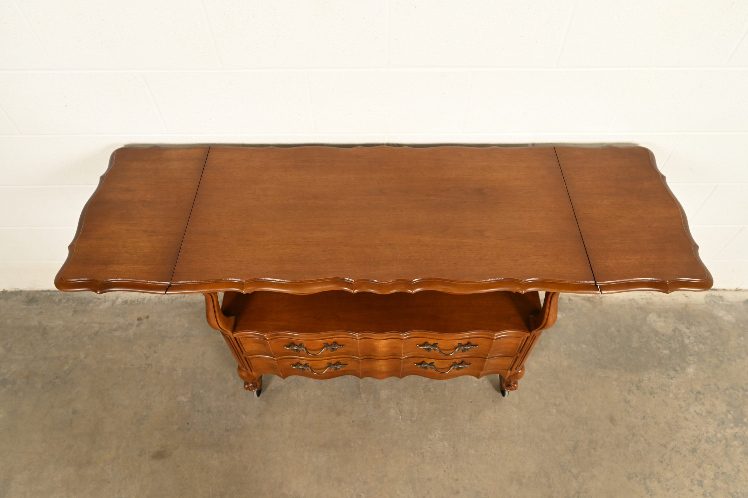 Thomasville French Provincial Louis XV Carved Walnut Buffet Server or Bar Cart, Circa 1970s - Image 10
