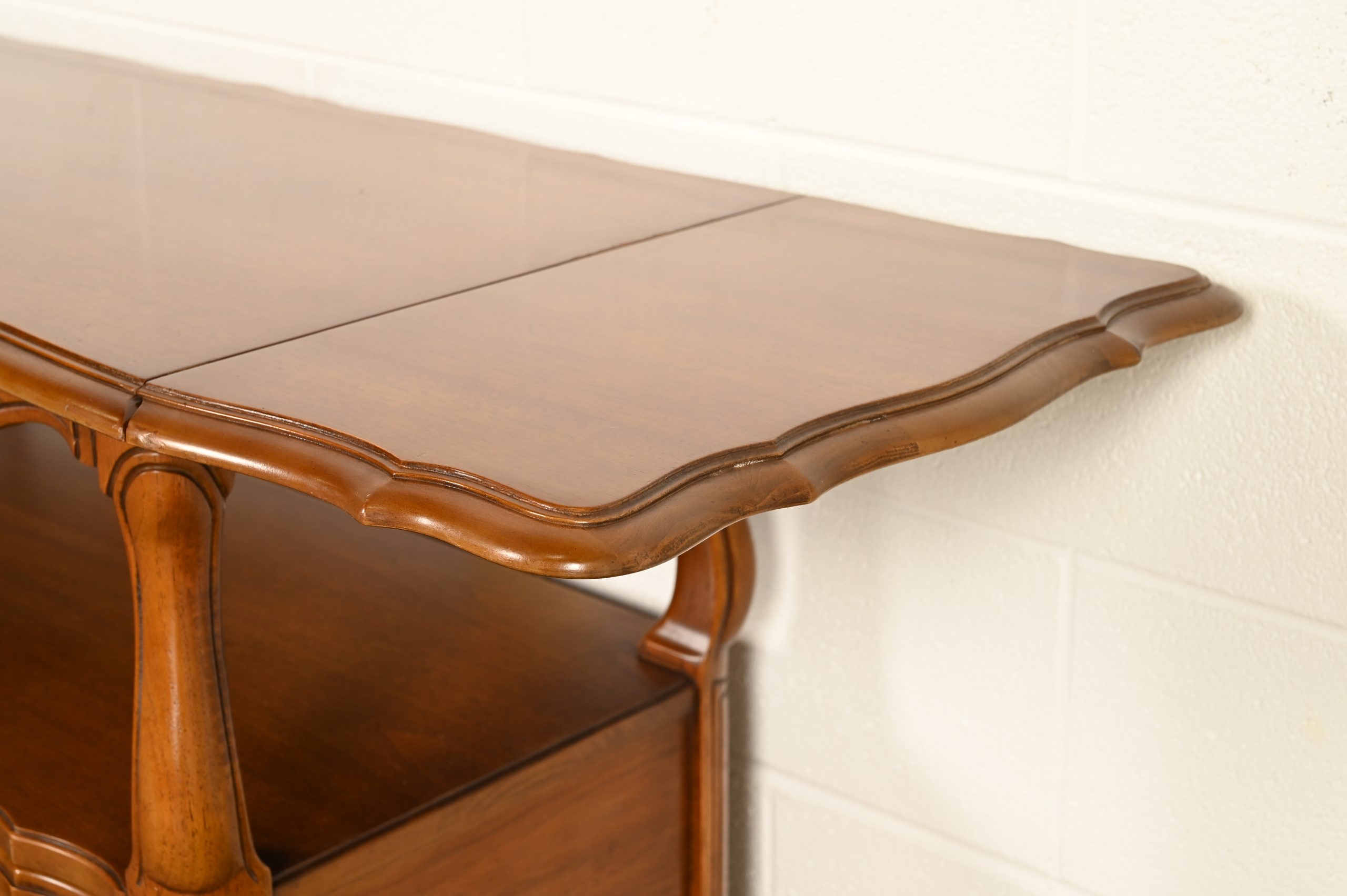 Thomasville French Provincial Louis XV Carved Walnut Buffet Server or Bar Cart, Circa 1970s - Image 12