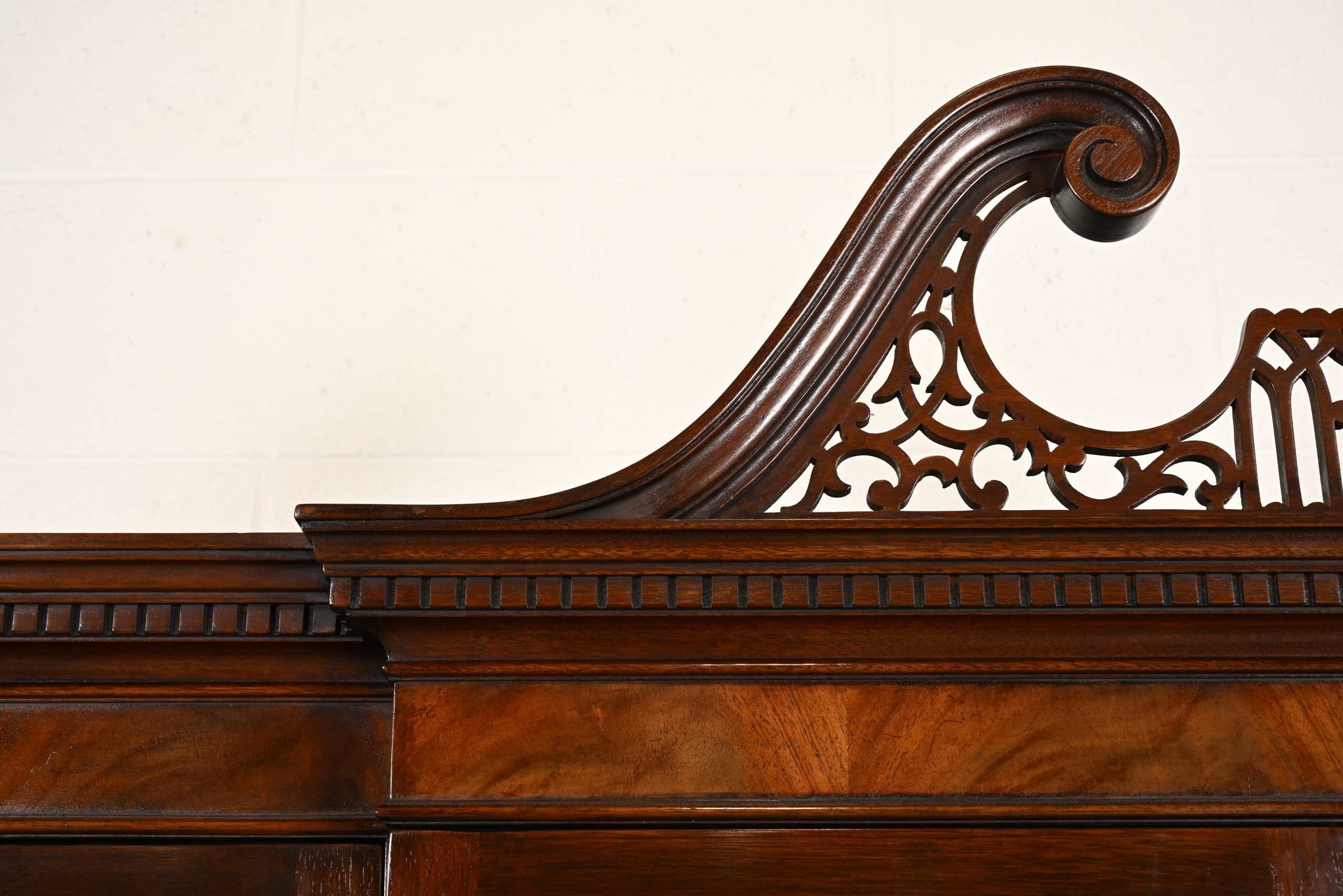 Baker Furniture Georgian Flame Mahogany Lighted Breakfront Bookcase Cabinet With Drop Front Secretary Desk, Circa 1960s - Image 9