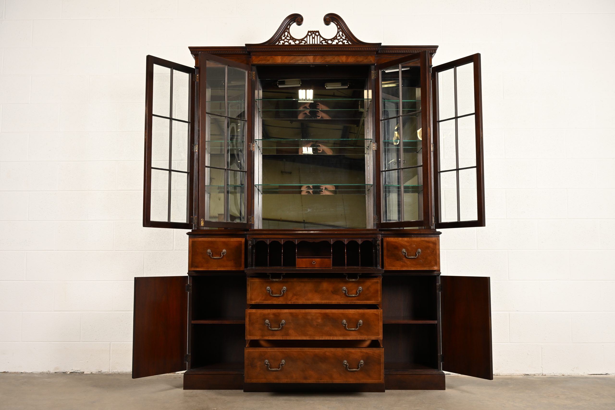 Baker Furniture Georgian Flame Mahogany Lighted Breakfront Bookcase Cabinet With Drop Front Secretary Desk, Circa 1960s - Image 5