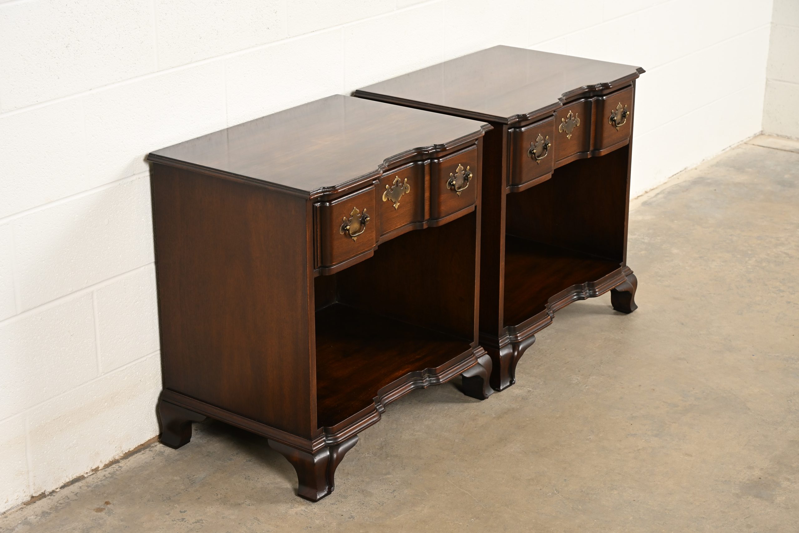 Kindel Furniture Georgian Solid Mahogany Block Front Nightstands, Pair - Image 4