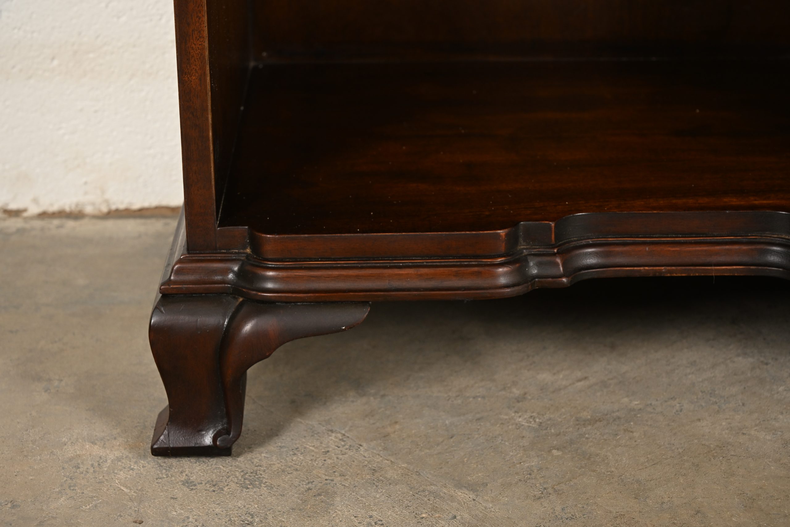 Kindel Furniture Georgian Solid Mahogany Block Front Nightstands, Pair - Image 12