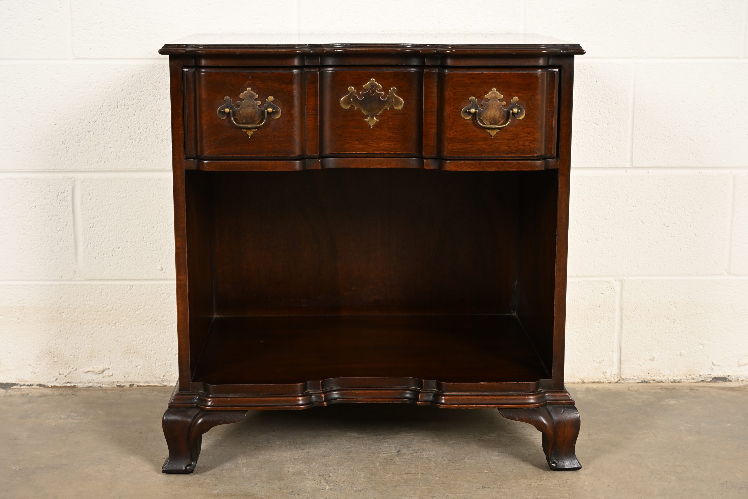 Kindel Furniture Georgian Solid Mahogany Block Front Nightstand