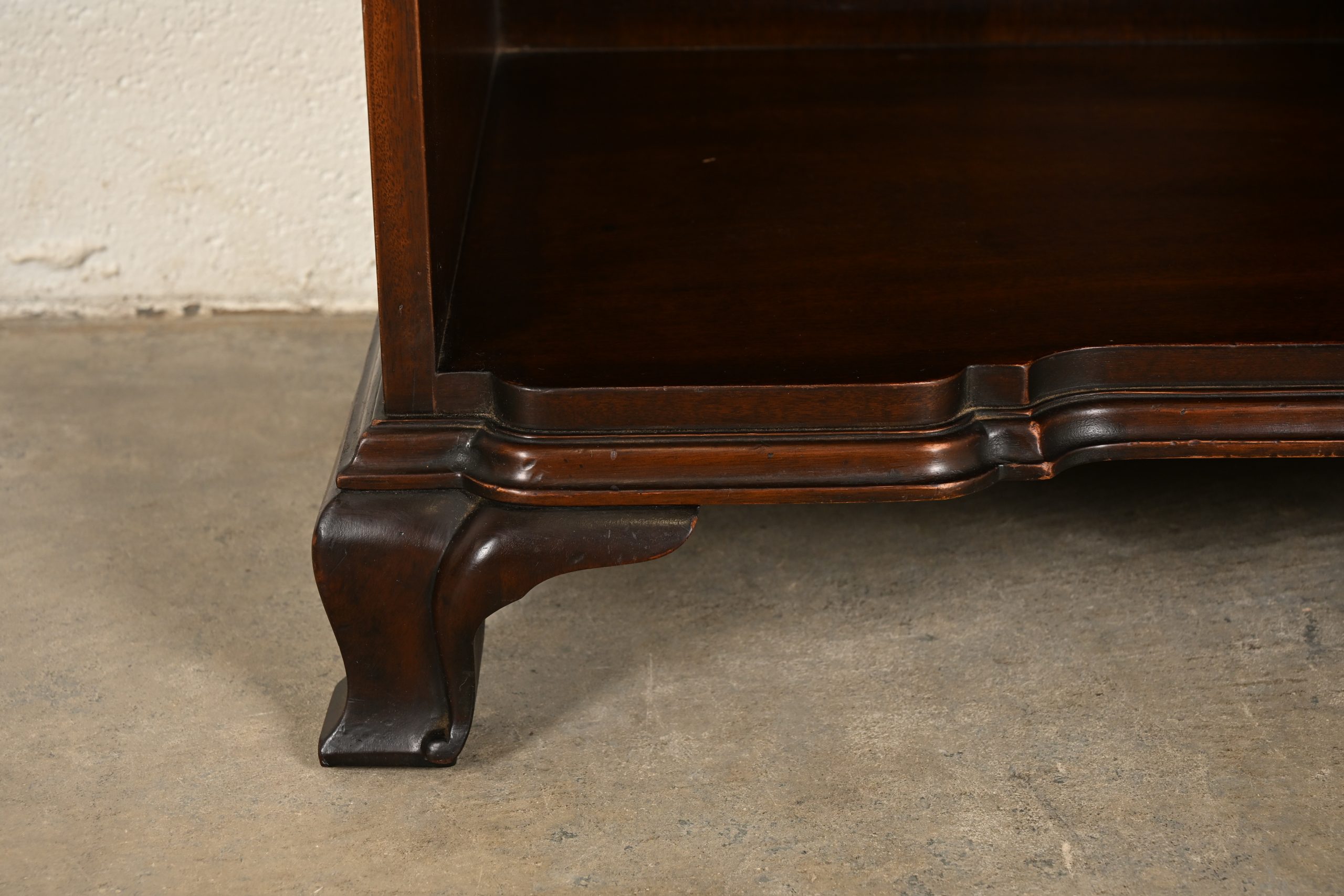 Kindel Furniture Georgian Solid Mahogany Block Front Nightstand - Image 12