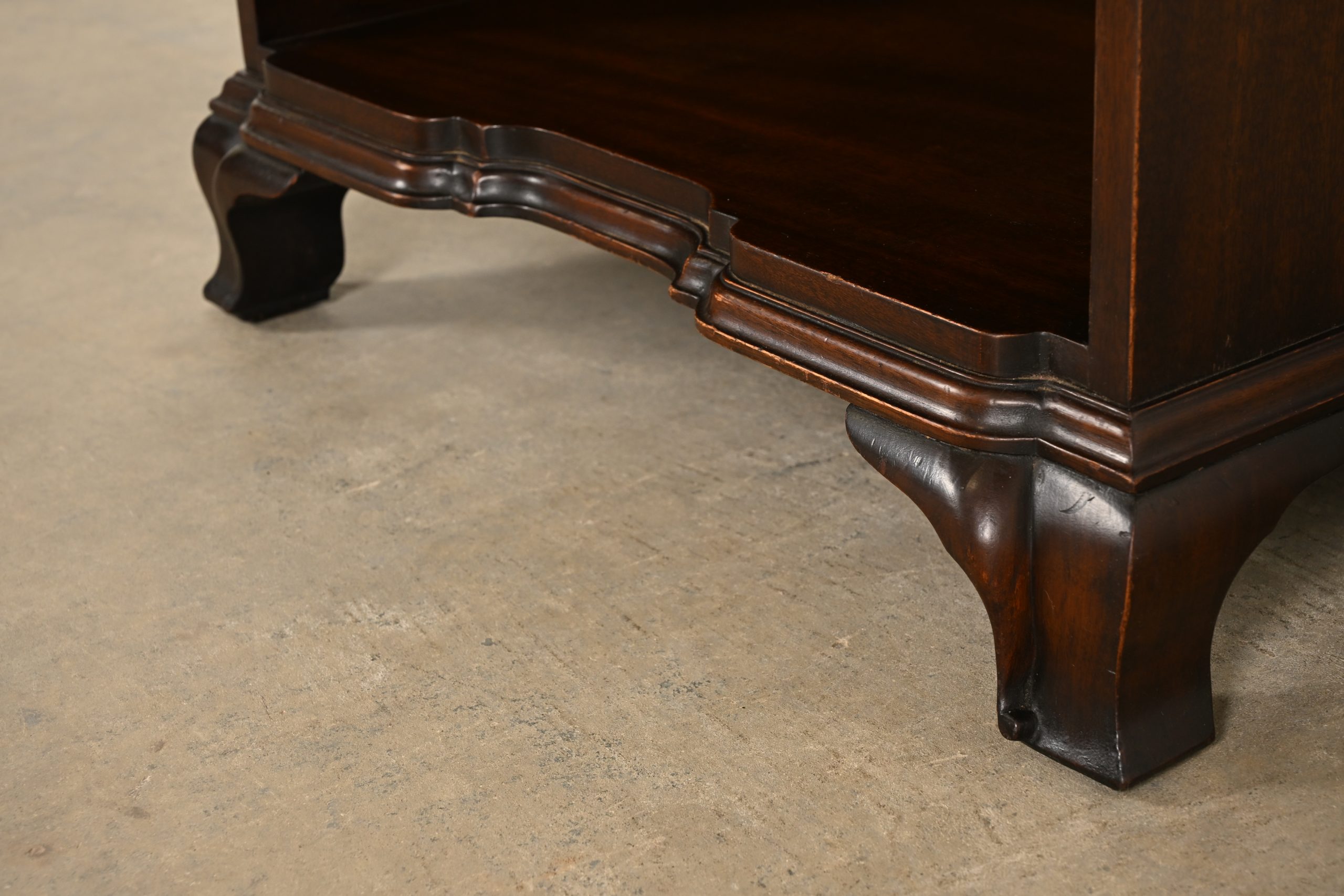 Kindel Furniture Georgian Solid Mahogany Block Front Nightstand - Image 13
