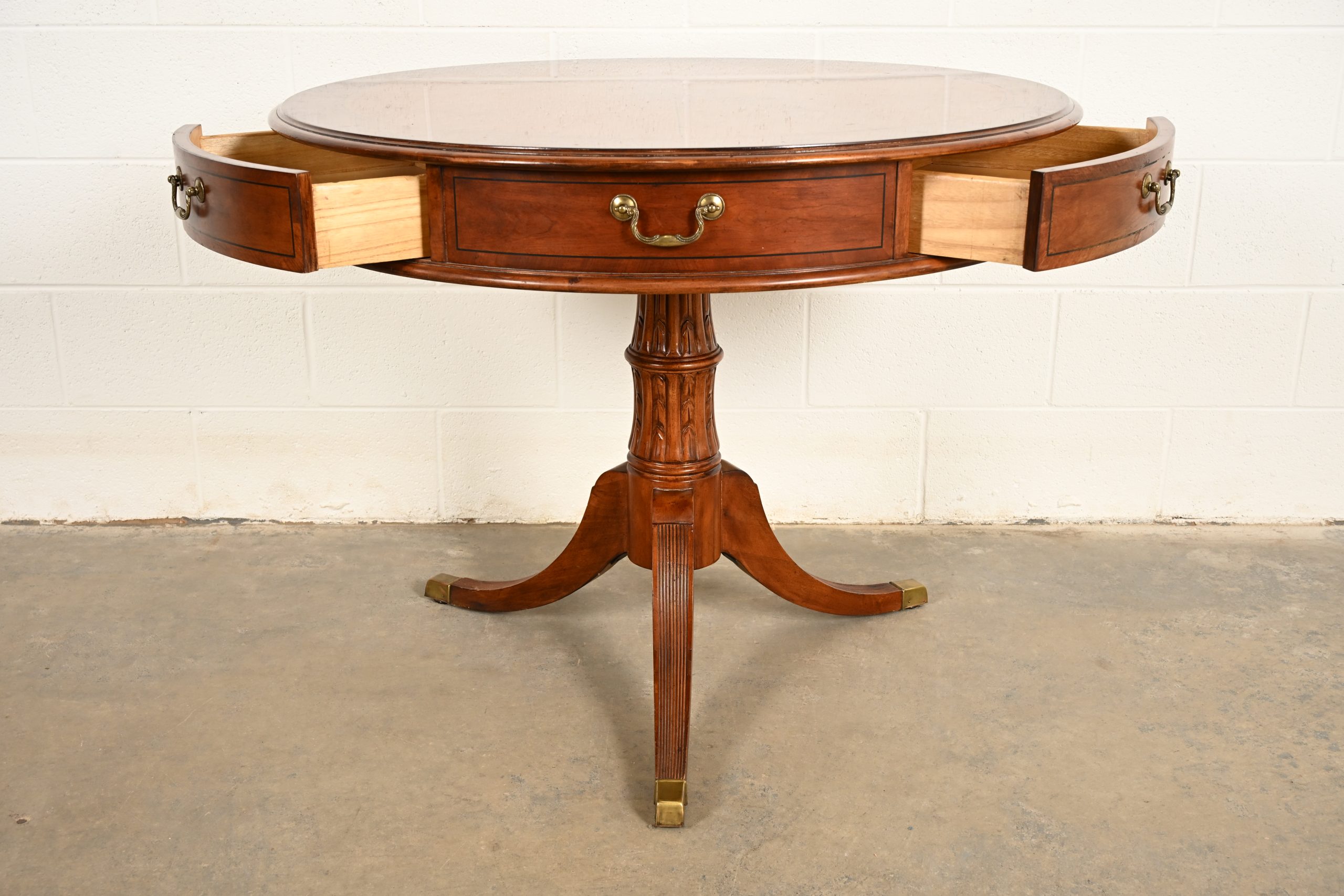 Hekman Georgian Banded Cherry Wood Pedestal Drum Side Table or Tea Table, Circa 1980s - Image 7