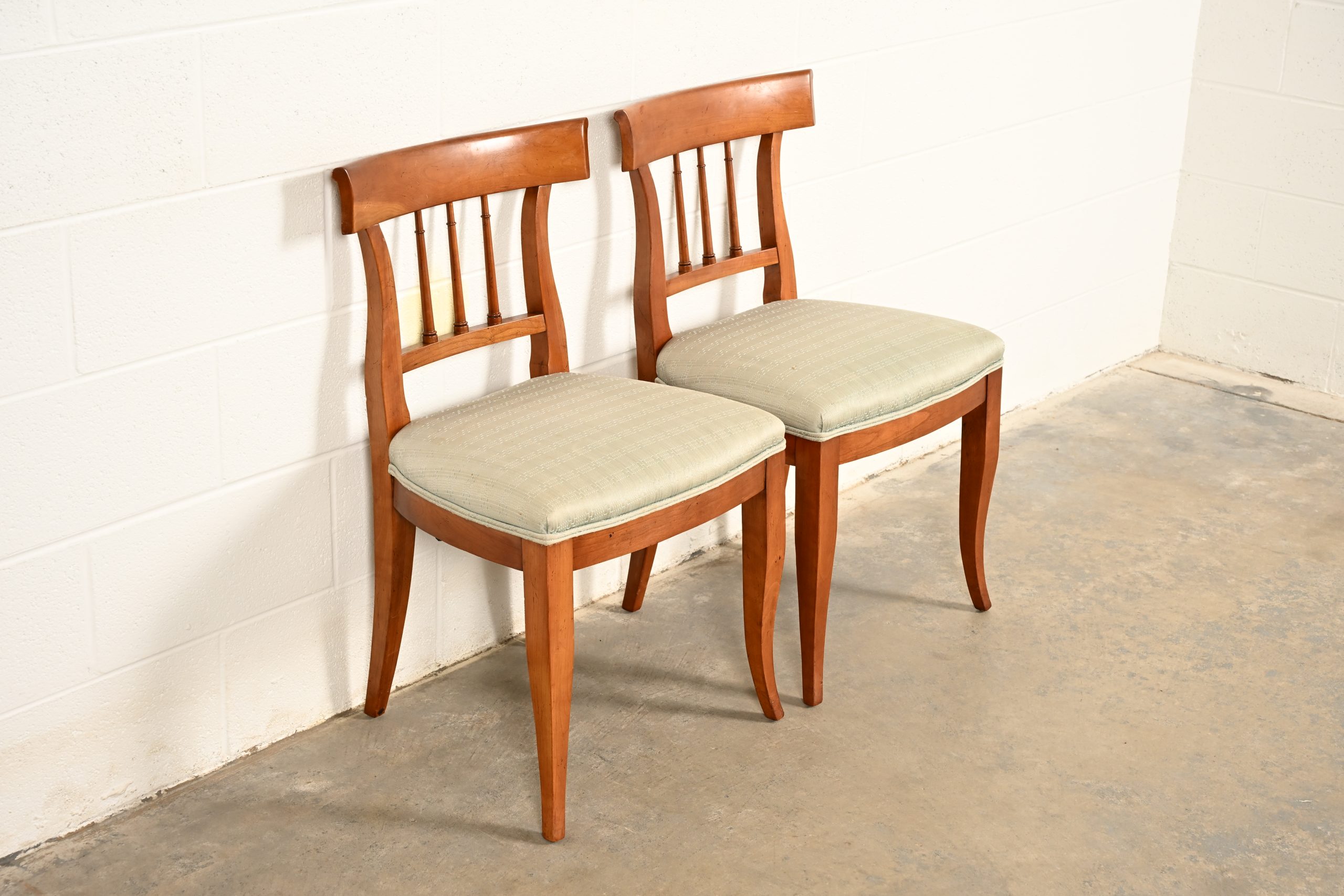 Kindel Furniture Regency Solid Cherry Wood Klismos Side Chairs or Dining Chairs, Pair - Image 4