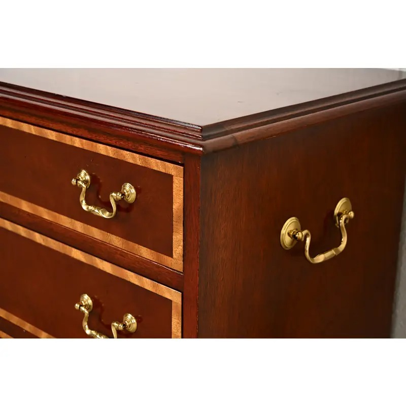 Baker Furniture Georgian Banded Mahogany Bedside Chests, Pair - Image 10