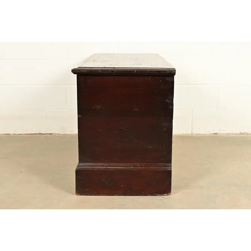 R. J. Horner Style Antique Italian Renaissance Revival Carved Walnut Blanket Chest, Circa 1880s - Image 10