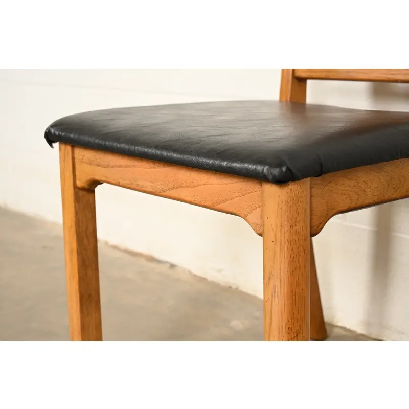 Henredon Style Mid-Century Hollywood Regency Carved Walnut and Cane Side Chairs or Dining Chairs, Pair - Image 12