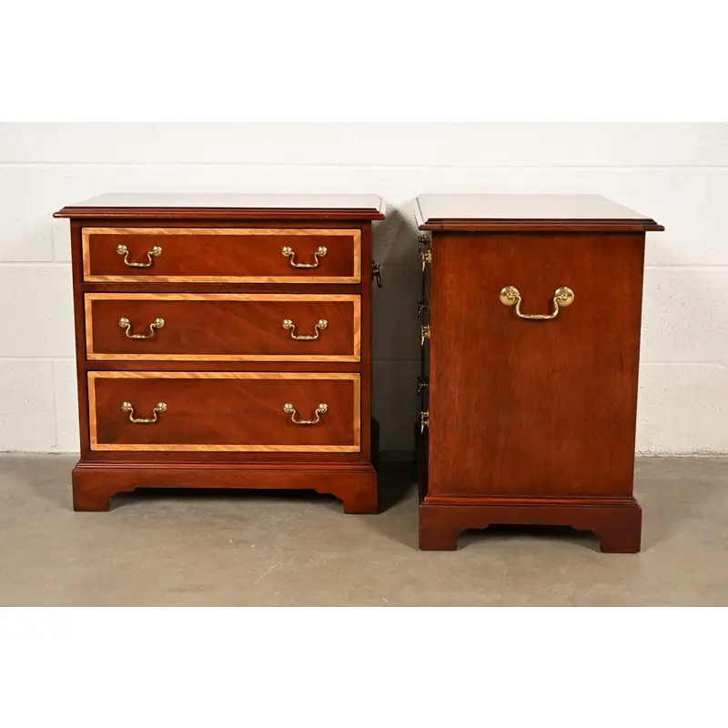 Baker Furniture Georgian Banded Mahogany Bedside Chests, Pair - Image 14