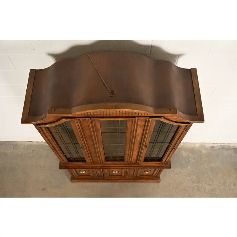 Drexel French Regency Louis XVI Carved Burled Walnut Lighted Breakfront Bookcase Cabinet, Circa 1960s - Image 13