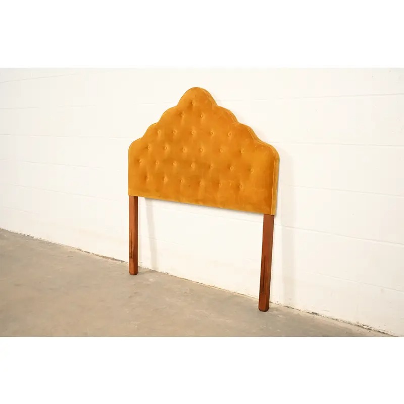 Grosfeld House Style Mid-Century Hollywood Regency Tufted Velvet Upholstered Twin Headboard, Circa 1960s - Image 3