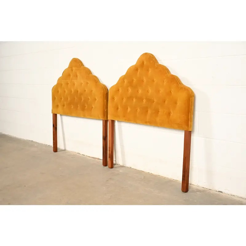 Grosfeld House Style Mid-Century Hollywood Regency Tufted Velvet Upholstered Twin Headboards, Pair - Image 3