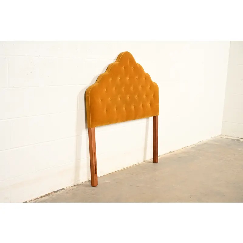 Grosfeld House Style Mid-Century Hollywood Regency Tufted Velvet Upholstered Twin Headboard, Circa 1960s - Image 4