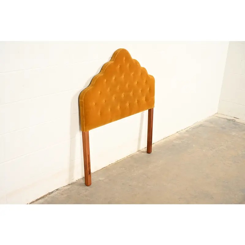 Grosfeld House Style Mid-Century Hollywood Regency Tufted Velvet Upholstered Twin Headboard, Circa 1960s - Image 5
