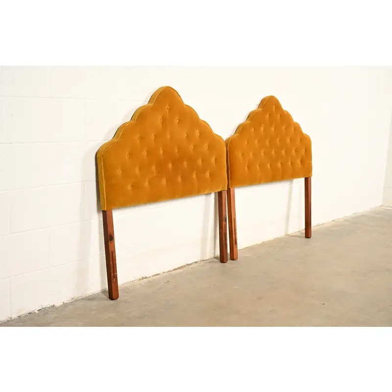 Grosfeld House Style Mid-Century Hollywood Regency Tufted Velvet Upholstered Twin Headboards, Pair - Image 5