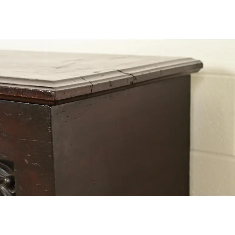 R. J. Horner Style Antique Italian Renaissance Revival Carved Walnut Blanket Chest, Circa 1880s - Image 7