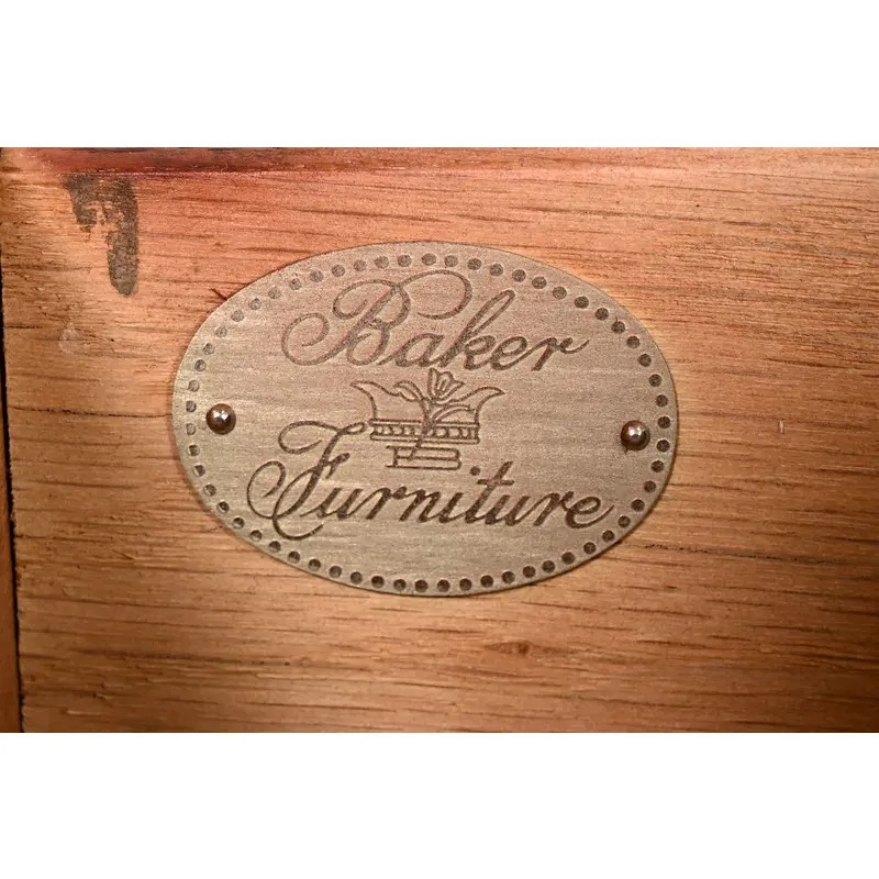 Baker Furniture Georgian Banded Mahogany Bedside Chests, Pair - Image 9