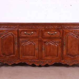 Thomasville French Provincial Louis XV Carved Walnut Sideboard Credenza