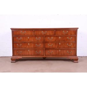 Drexel Heritage Georgian Carved Mahogany Dresser