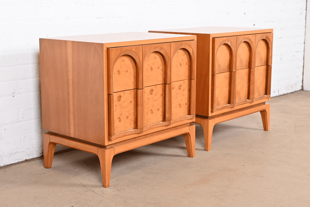 Thomasville Mid-Century Modern Burl Wood Nightstands, Newly